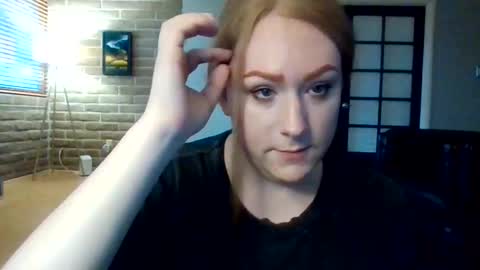 kylieredd online show from May 5, 1:35 am