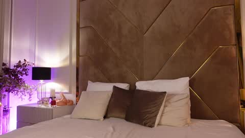 Kylie  online show from January 27, 4:09 am