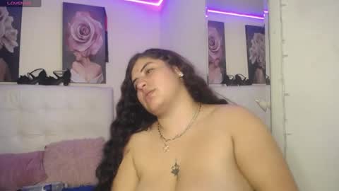 Snapshot of kylievoosx18 chatting on July 20, 10:01 pm kylievoosx online show from July 20, 10:01 pm