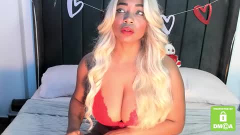 kylie white boobs online show from February 10, 7:29 pm