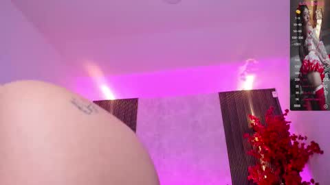 Snapshot of kyliie_jones chatting on February 13, 11:17 am KYLIE online show from February 13, 11:17 am