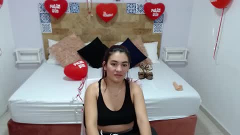 Kylie online show from February 23, 2:04 pm