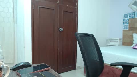 Kylie online show from December 15, 11:03 am