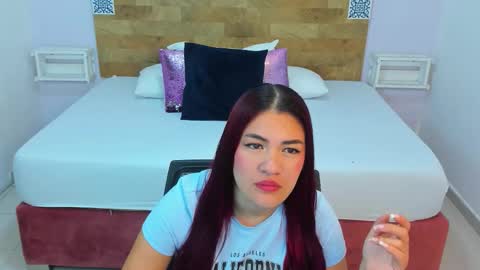 Kylie online show from February 26, 10:58 am