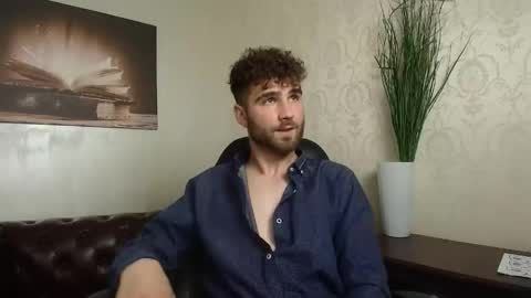 KyloEast online show from May 7, 4:56 pm