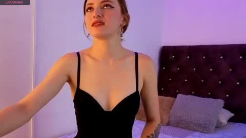 kyra_honey online show from May 6, 9:09 pm