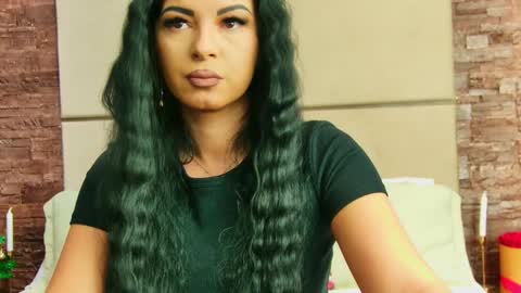 Snapshot of kyrahill_ chatting on December 31, 5:11 am Kyra online show from December 31, 5:11 am