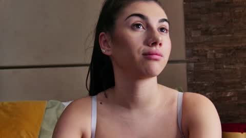 Snapshot of kyrahill_ chatting on January 12, 1:32 am Kyra online show from January 12, 1:32 am