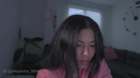 schedule 300 pm - 1100pm colombia time online show from February 6, 10:46 pm