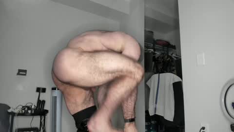 Snapshot of l0v35_2_5p00g3 chatting on December 17, 7:40 am l0v35_2_5p00g3 online show from December 17, 7:40 am