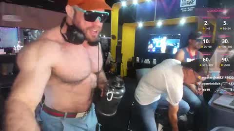 Snapshot of l0v35_2_5p00g3 chatting on November 9, 8:18 pm l0v35_2_5p00g3 online show from November 9, 8:18 pm