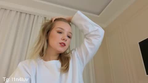 Snapshot of l1n4luv chatting on November 10, 9:36 pm lina online show from November 10, 9:36 pm