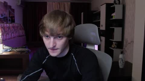 Snapshot of l1onkennedy chatting on November 15, 6:48 pm l1onkennedy online show from November 15, 6:48 pm