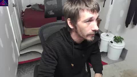 l1v1nth3dr3am online show from November 4, 3:27 am