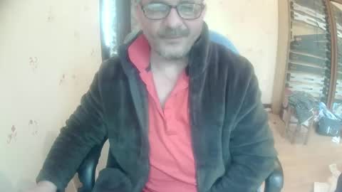 l__0__l online show from January 5, 11:15 am