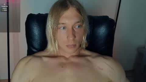 Snapshot of l_adonis_l chatting on July 15, 11:37 am Adonis online show from July 15, 11:37 am