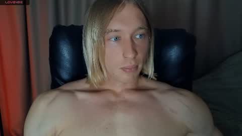 Snapshot of l_adonis_l chatting on July 30, 8:24 am Adonis online show from July 30, 8:24 am