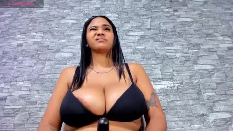 la_indiia online show from December 4, 5:55 pm