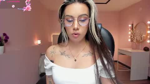 T A T I A N A online show from June 18, 11:47 am