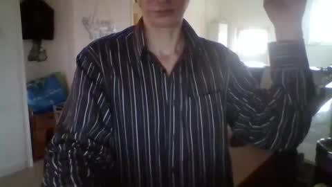 Snapshot of labelette007 chatting on December 25, 1:19 pm labelette007 online show from December 25, 1:19 pm