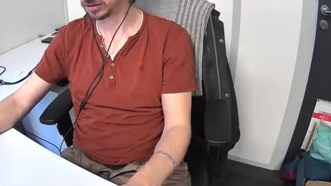 Snapshot of labelette007 chatting on March 5, 4:46 pm labelette007 online show from March 5, 4:46 pm