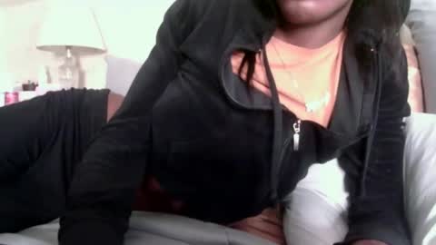 Bella online show from December 16, 7:54 pm