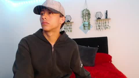 labrinthteasing online show from April 12, 7:30 pm