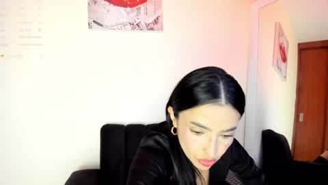 lace_victoria online show from January 5, 3:00 am