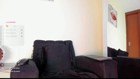 Snapshot of lace_victoria chatting on October 31, 9:05 pm lace_victoria online show from October 31, 9:05 pm