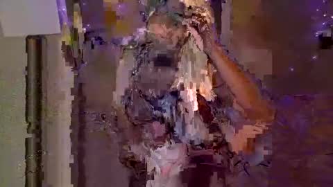 laceieizlaced online show from April 7, 10:09 pm