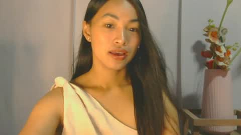 Mona online show from April 9, 2:11 am