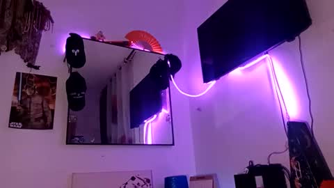 lachicadeldiablo online show from March 4, 10:32 am