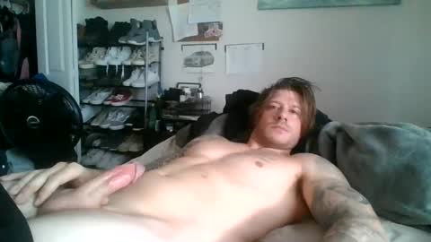 Snapshot of lacrioxcum18 chatting on December 7, 8:27 pm lacrioxcum18 online show from December 7, 8:27 pm