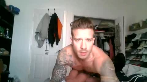 Snapshot of lacrioxcum18 chatting on December 22, 8:14 pm lacrioxcum18 online show from December 22, 8:14 pm