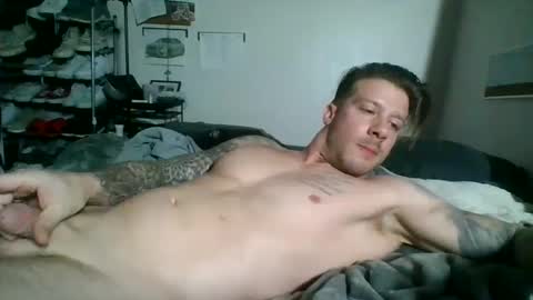 Snapshot of lacrioxcum18 chatting on December 23, 2:56 am lacrioxcum18 online show from December 23, 2:56 am