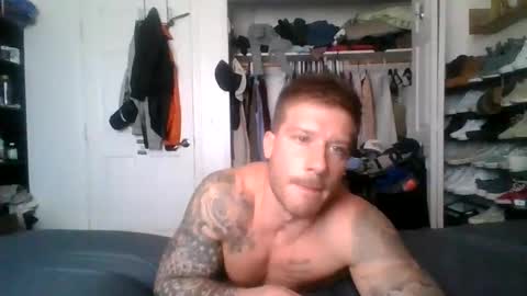 Snapshot of lacrioxcum18 chatting on September 10, 6:41 pm lacrioxcum18 online show from September 10, 6:41 pm