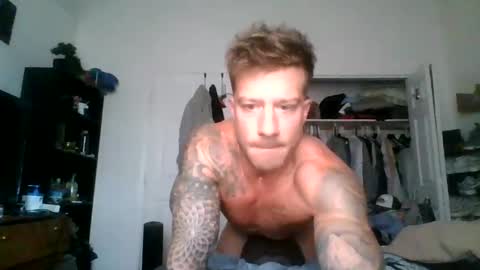 Snapshot of lacrioxcum18 chatting on October 26, 3:18 pm lacrioxcum18 online show from October 26, 3:18 pm