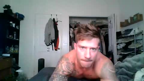 Snapshot of lacrioxcum18 chatting on November 5, 2:17 pm lacrioxcum18 online show from November 5, 2:17 pm