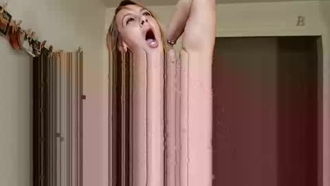 Snapshot of lacybell chatting on December 18, 4:46 pm lacybell online show from December 18, 4:46 pm