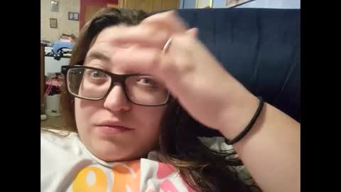 Snapshot of laddybuggie27 chatting on February 20, 12:52 am Laddybuggie27 online show from February 20, 12:52 am