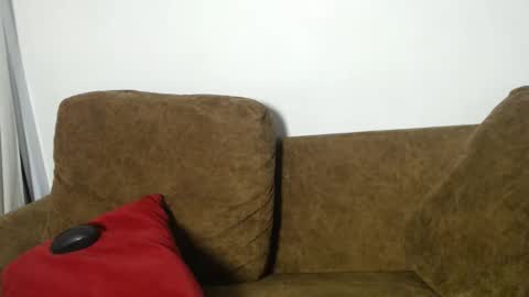 Mia online show from March 12, 6:25 pm