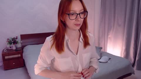 lady_biscuit online show from January 11, 6:57 pm