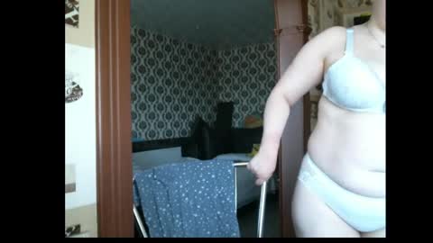 lady cute cat29 online show from April 8, 2:44 am