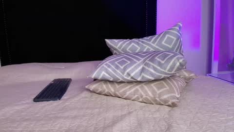 Karla - Instagram   lady karla1 online show from April 15, 7:58 pm