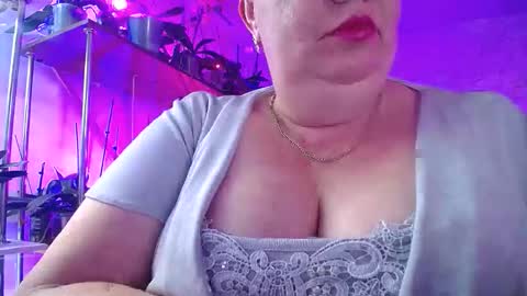 Lady Gloria online show from October 2, 2:35 pm