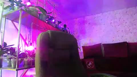 Lady Gloria online show from December 20, 7:59 am