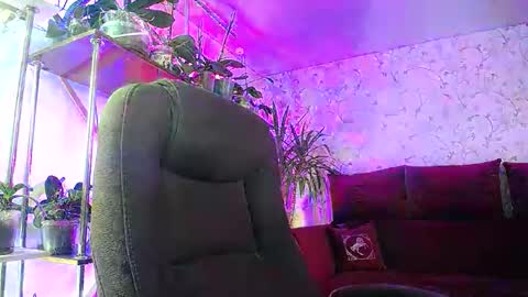 Lady Gloria online show from February 3, 6:40 am