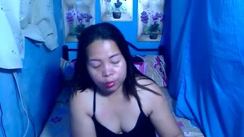 lady_in_bed69 online show from July 20, 10:56 pm