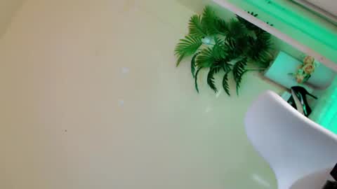 Snapshot of lady_in_black18 chatting on September 27, 11:32 pm Stella online show from September 27, 11:32 pm