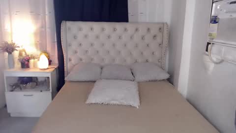   online show from December 22, 1:44 pm